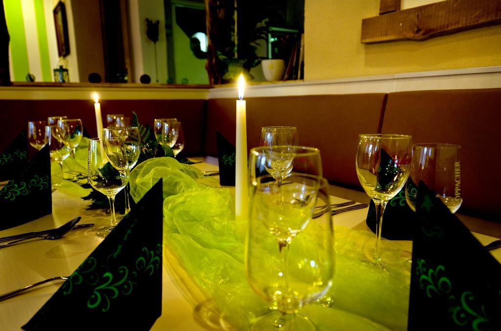 Pension Zum Hirsch Goda Bagian luar foto