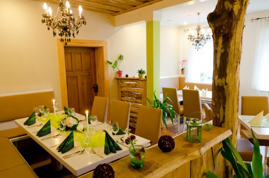 Pension Zum Hirsch Goda Bagian luar foto