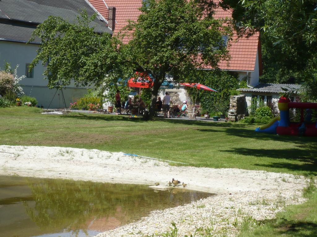 Pension Zum Hirsch Goda Bagian luar foto
